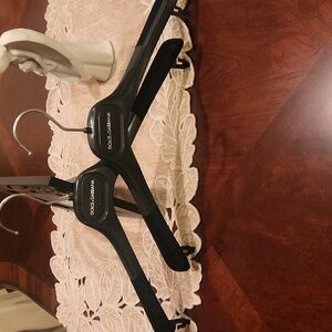 Dolce & Gabbana Elegant Black Hangers